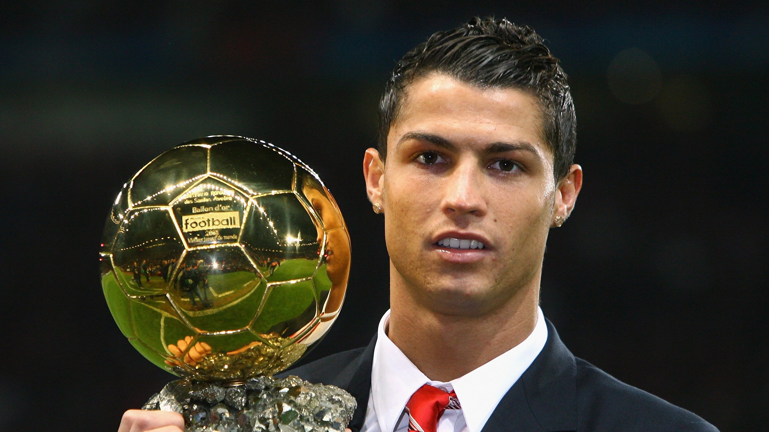 世俱杯小组赛：广州队拼抢激烈迎战欧洲豪门，世俱杯 广州